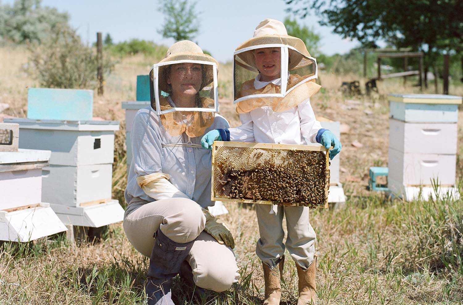 Daniella and Anella beekeepers