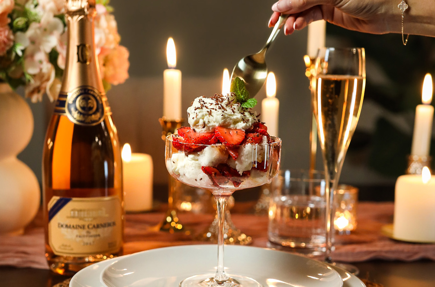 Brut Rosé pairing with a Mini Strawberry Shortcake Trifles pairing